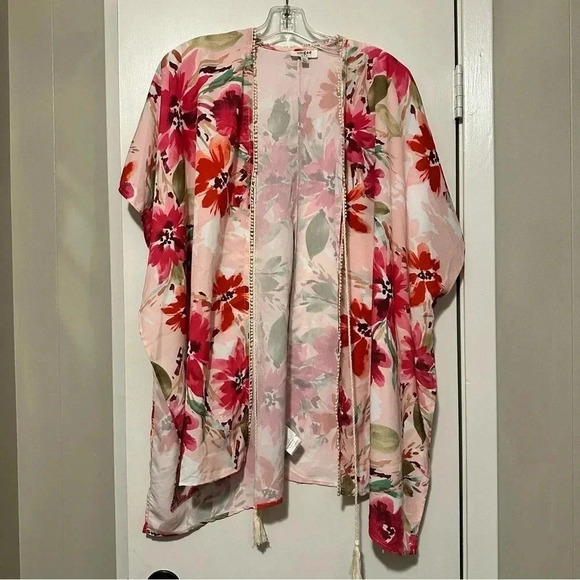 Umgee pink floral kimono size M/L - Picture 2 of 7